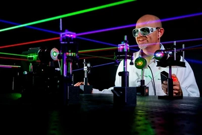 Risiko dan Mitigasi Paparan Laser 405nm pada Mata dan Kulit